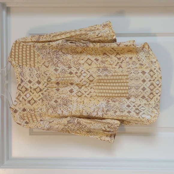 Chicos Womens Button Up Sz M Yellow Tan Print 3/4 Sleeves High Low Spring Summer - Picture 8 of 9
